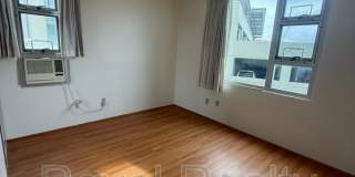 215 N King St. Gallery 19
