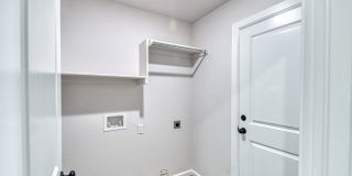 Brand New Construction in Varenna Landing! Gallery 25
