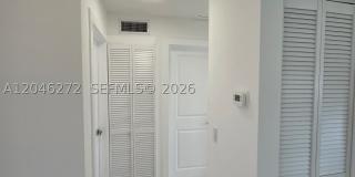 305 SE Airoso Blvd Gallery 29