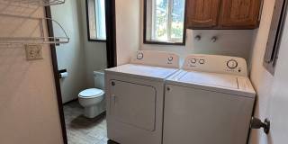 Blue Heron Townhome - Split Level 2 Bedroom located near Winslow Gallery 15