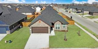 2801 Tulip Drive Gallery 34