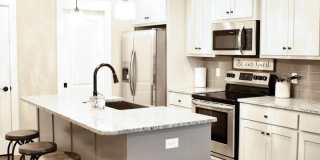 Luxurious  4 Bedroom, 3.5 Bathroom Home In Fayetteville!!  Minutes from the U of A!! Gallery 6