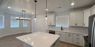 Jaw dropping Desert Color home! Gallery 7