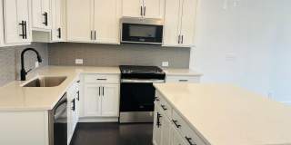 LIKE NEW IN PARK VUE! Townhome located across from Westside Park in Atlanta! MUST SEE! Gallery 6
