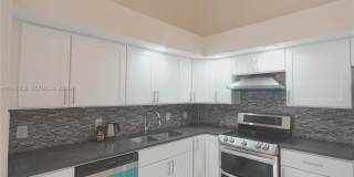 518 NE 48th St Gallery 15