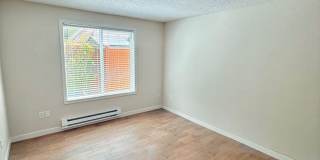 Spacious 2 Bed 1 Bath Fairwood Condo Gallery 15