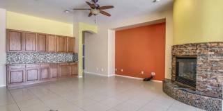 Gorgeous 4 bed 3 bath Single Level Home in Norterra Area Gallery 21