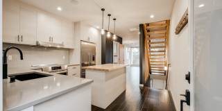 Beautiful 3 Bed/2.5 bath Townhouse on W Queen Anne with Roof Top Deck Beautiful 3 Bed/2.5 bath Townhouse on W Queen Anne with Roof Top Deck Gallery 1