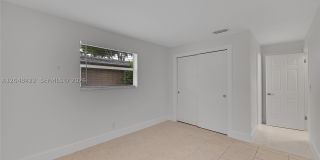 808 SW 12th Ct Gallery 17