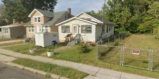75 Shore Boulevard Gallery 1