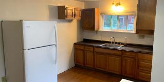 4 Bed, 2 Bath Home in Bloomfield - Convenient Location, Off-Street Parking - Available November 10th! Gallery 3