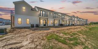 315 Sandstone #206 Gallery 1