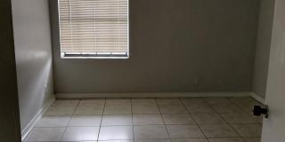 4225 S 57th Avenue Gallery 3