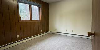 5 Bedroom, 3 Bathroom, 2 Car Garage in North Pole - FUEL INCLUDED! Gallery 14