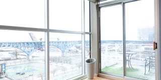 Luxurious multi-level penthouse condo - Flats Westbank Gallery 16