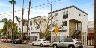 443 N Heliotrope Dr Gallery 23