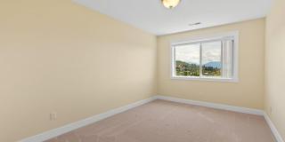 Luxury East Medford Home with 4 Bedrooms, 2 Bonus Rooms & Dual Living Areas Gallery 25