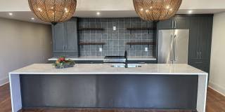 307 W Main Street unit: 4 Gallery 1