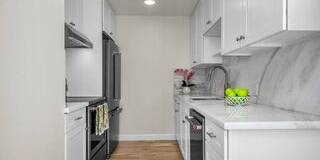 10751 Wilshire Boulevard Gallery 6