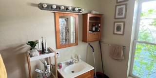 Spacious Three Bedroom Upper with Lofted Bonus Space on Milwaukee’s Upper East Side Gallery 9