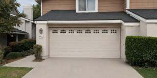 North Pomona Townhome with Private Patio and Community Pool! Gallery 1
