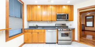 Large 3BR Near Coolidge Corner | 1,300 SF | W/D in Unit | Central A/C | 9/1 Gallery 11