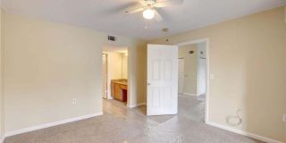 231 SW PALM Drive Gallery 10