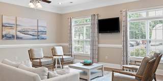 West Pointe Apartment Homes Gallery 6