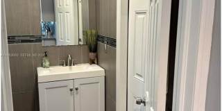 1432 NE 5th Ave Gallery 7