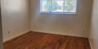 1309 Telegraph Ave - House Gallery 13