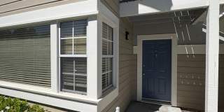 DOWNSTAIRS CONDO IN GATED COMMUNITY Gallery 1