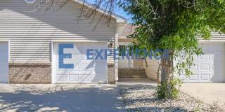Spacious 2-Bedroom Townhome with Attached Garage in Brandon! Gallery 1