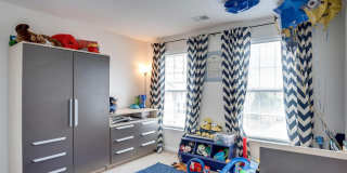 8250 RED CARNATION Court Gallery 28