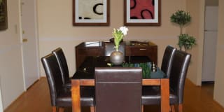 Olde English Village Gallery 6