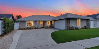 709 E Meadowbrook Gallery 1