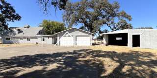 Wonderful 4bd/1.5ba Lincoln Home with Bonus Room! Gallery 1