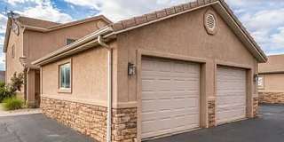 Great Location! Lots of Amenities Gallery 3