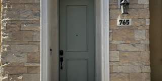 SPACIOUS 3 BEDROOM 3.5 BATH TRI-STORY TOWNHOME Gallery 3