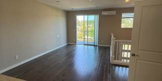 3bd/2.25ba Lake Forest Park Townhome Gallery 12