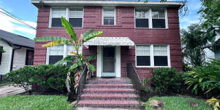 *** TWO WEEKS FREE*** Charming 1BR Near San Marco – Great Location! Gallery 1