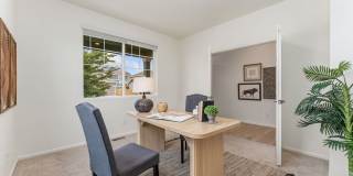 6818 Gateway Crossing Street Gallery 7