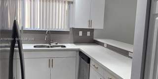 3389 NE 4th St Gallery 11