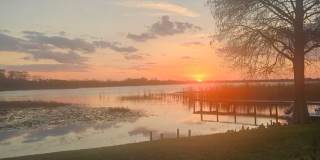 2 bed 2.5 bath Lake Front Townhouse 2 bed 2.5 bath Lake Front Townhouse Gallery 1