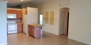 241 SW LAKE FOREST Way Gallery 9