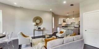 4516 S King Drive Gallery 3