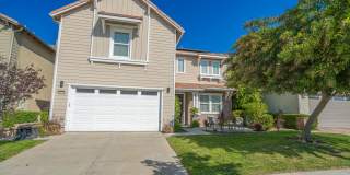 Short Term Lease - Grand 4-Bedroom Home with Entertainer's Yard in Gated River Village! Gallery 1