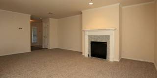 Enjoy the best of both worlds with our affordable luxury 1-bedroom apartments Gallery 33