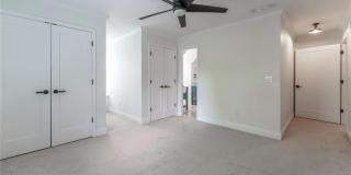 214 Chandler Walk Gallery 59