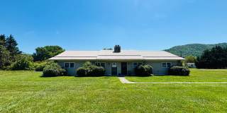 2 Bedroom, 1 Bath Duplex Gallery 1