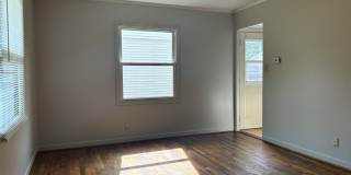 2805 Myrtle St Gallery 3